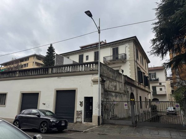 appartamento in vendita a Firenze in zona Le Cure