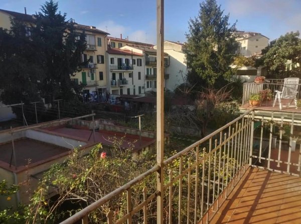 casa indipendente in vendita a Firenze in zona Firenze Nova