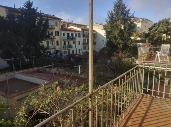 casa indipendente in vendita a Firenze in zona Novoli