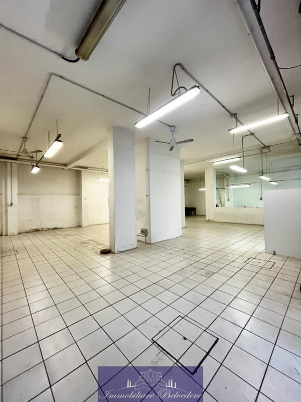 locale di sgombero in vendita a Firenze in zona Novoli
