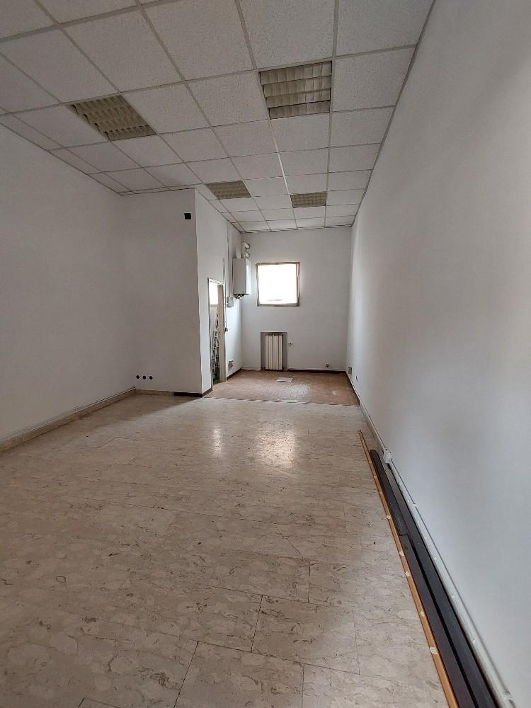 locale commerciale in vendita a Firenze in zona Ponte a Greve
