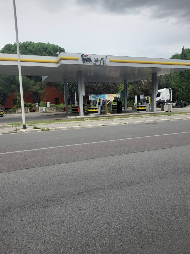 negozio in vendita a Firenze in zona Isolotto