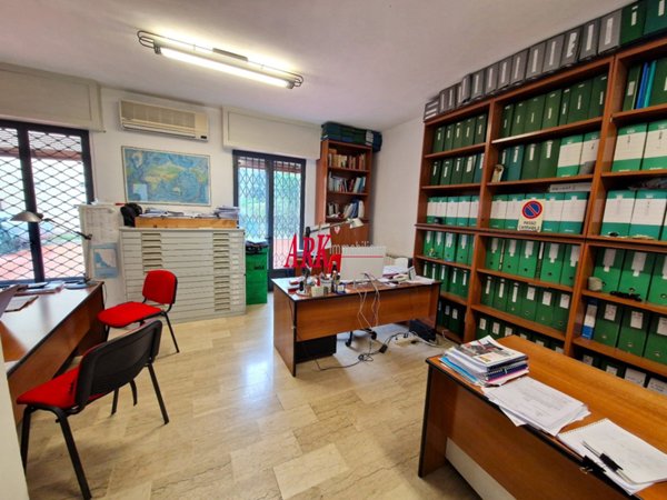 ufficio in vendita a Firenze in zona Rovezzano