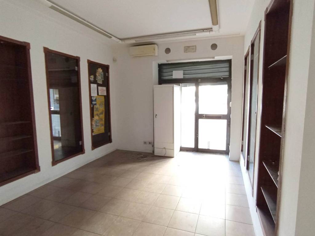 negozio in vendita a Firenze in zona Campo di Marte