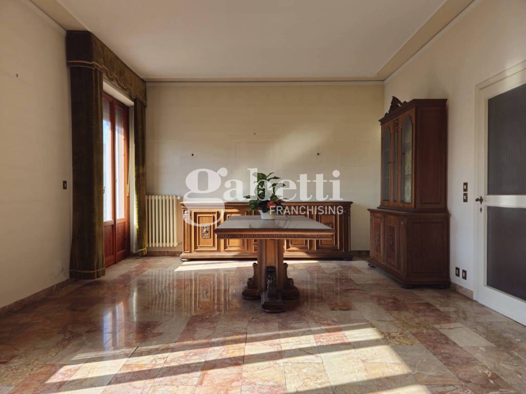 appartamento in vendita a Firenze in zona Campo di Marte