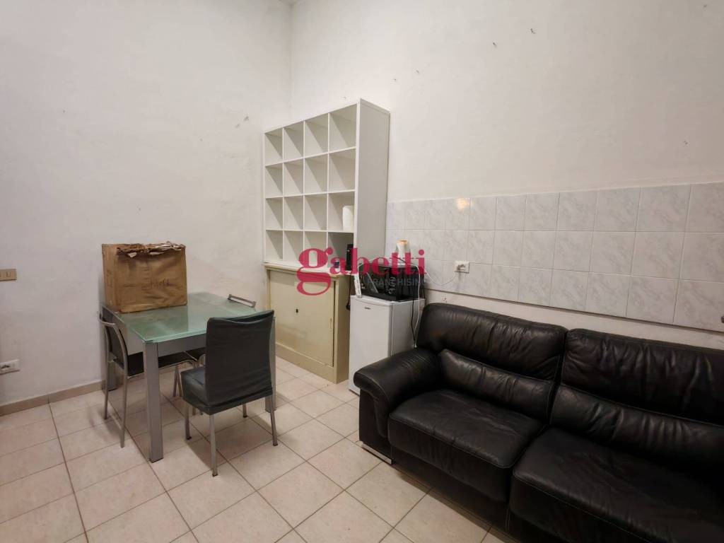 negozio in vendita a Firenze in zona Novoli