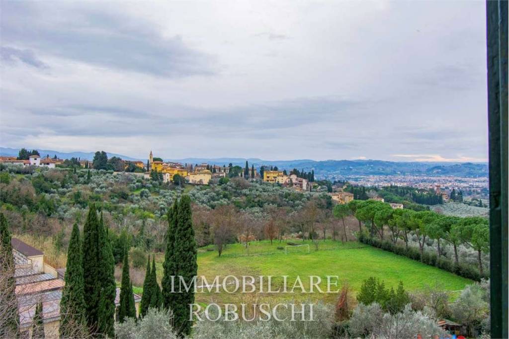 casa indipendente in vendita a Firenze in zona Settignano