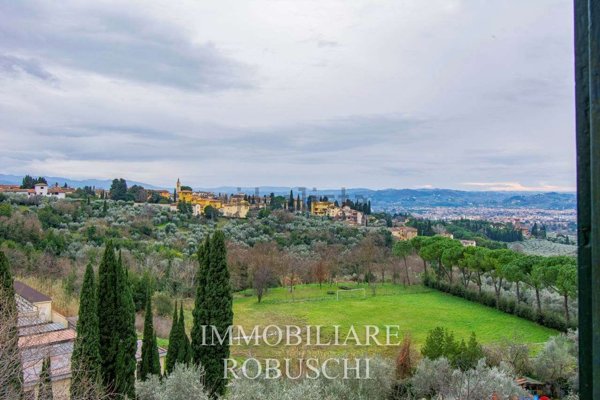 casa indipendente in vendita a Firenze