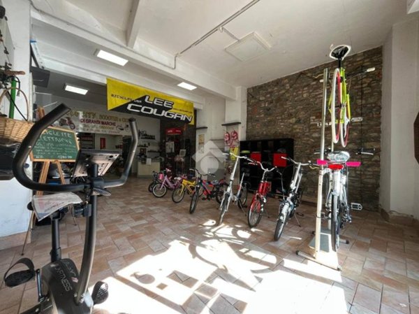 negozio in vendita a Firenze in zona Gavinana