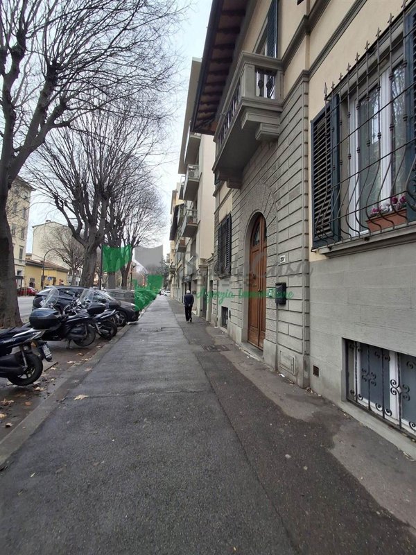 appartamento in vendita a Firenze in zona Campo di Marte
