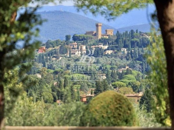 casa indipendente in vendita a Firenze in zona Bellosguardo