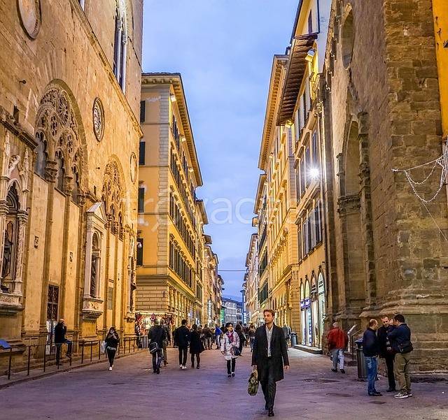 locale commerciale in vendita a Firenze