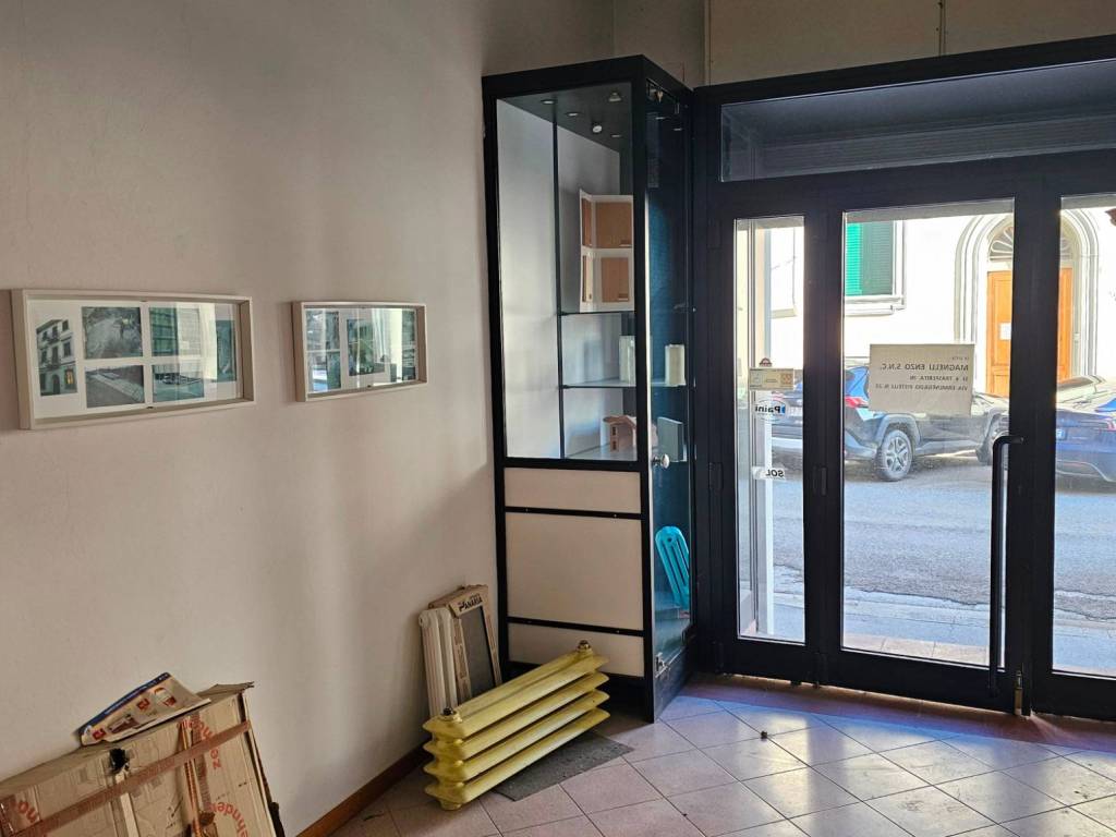 negozio in vendita a Firenze in zona Bellariva
