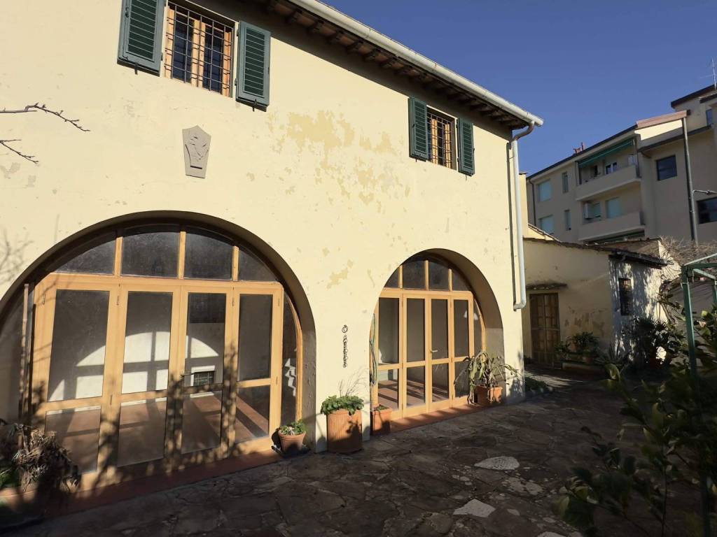 casa indipendente in vendita a Firenze in zona Careggi