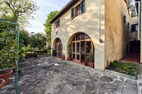 casa indipendente in vendita a Firenze in zona Careggi