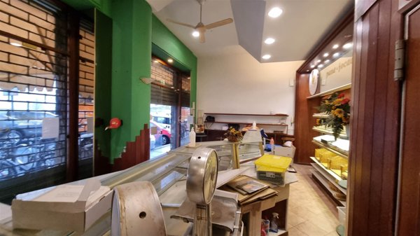 negozio in vendita a Firenze in zona Statuto