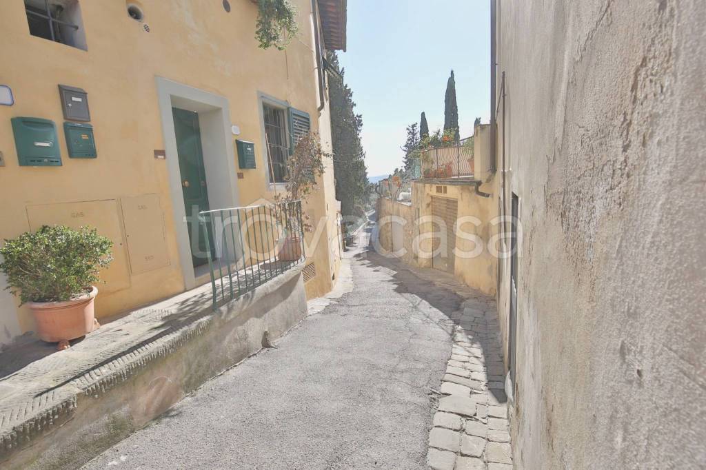 appartamento in vendita a Firenze in zona Settignano