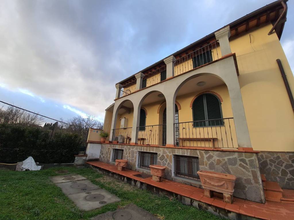 casa indipendente in vendita a Firenze in zona Galluzzo
