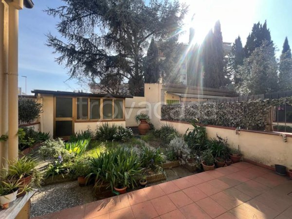 casa indipendente in vendita a Firenze in zona Rovezzano