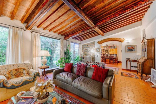 casa indipendente in vendita a Firenze in zona Settignano