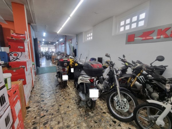 negozio in vendita a Firenze in zona Statuto