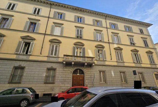 appartamento in vendita a Firenze in zona Centro Santa Maria Novella