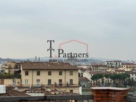 appartamento in vendita a Firenze in zona Campo di Marte