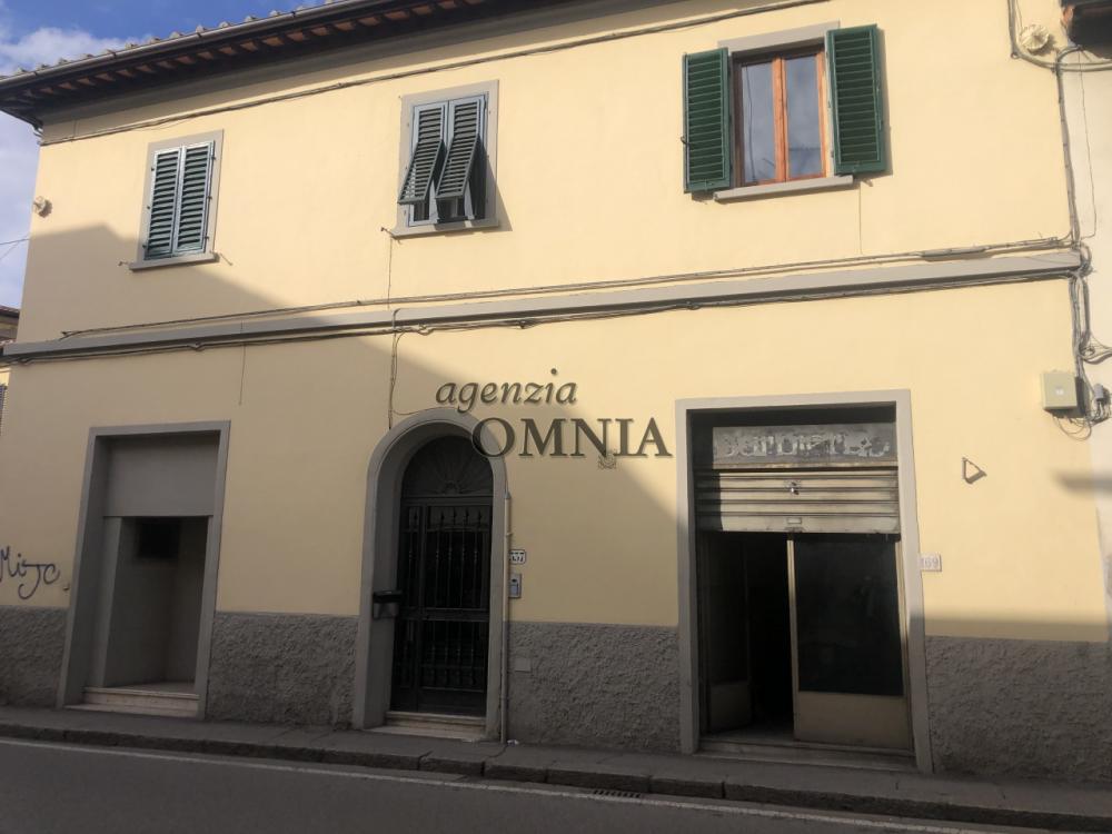 locale di sgombero in vendita a Firenze in zona Varlungo