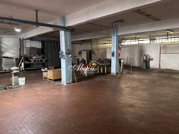 locale di sgombero in vendita a Firenze in zona Novoli