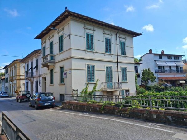 appartamento in vendita a Firenze in zona Ponte a Ema
