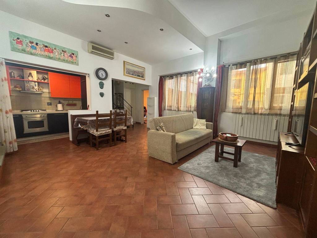 appartamento in vendita a Firenze in zona Soffiano