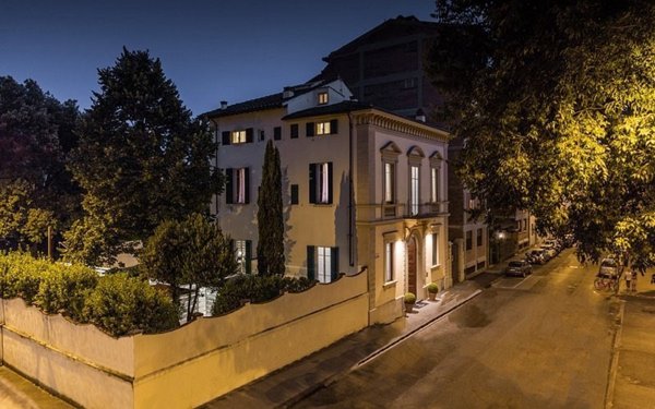 negozio in vendita a Firenze in zona Campo di Marte