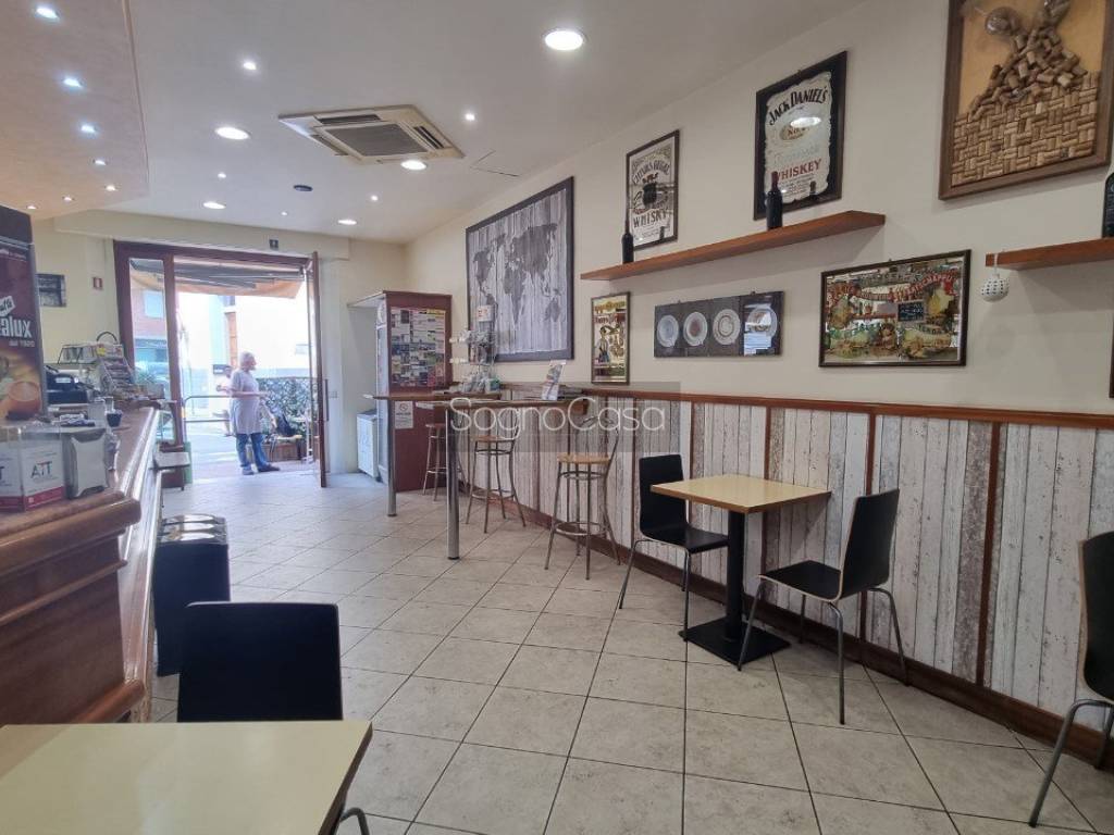 negozio in vendita a Firenze in zona Careggi
