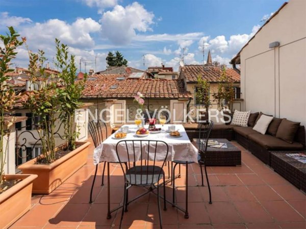 appartamento in vendita a Firenze in zona Centro Santa Maria Novella