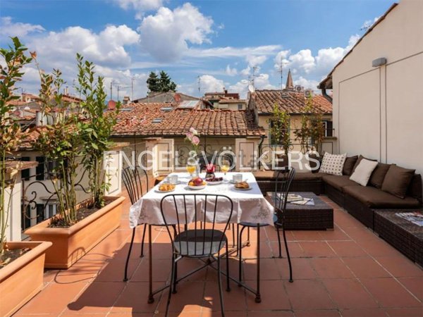 appartamento in vendita a Firenze in zona Centro Santa Maria Novella