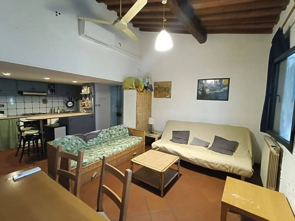 appartamento in vendita a Firenze in zona Centro Santa Maria Novella