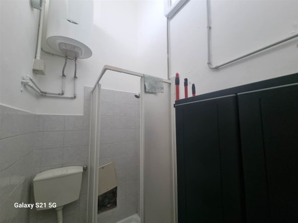 negozio in vendita a Firenze in zona Careggi