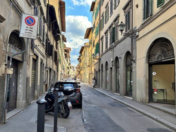 negozio in vendita a Firenze in zona Centro San Frediano