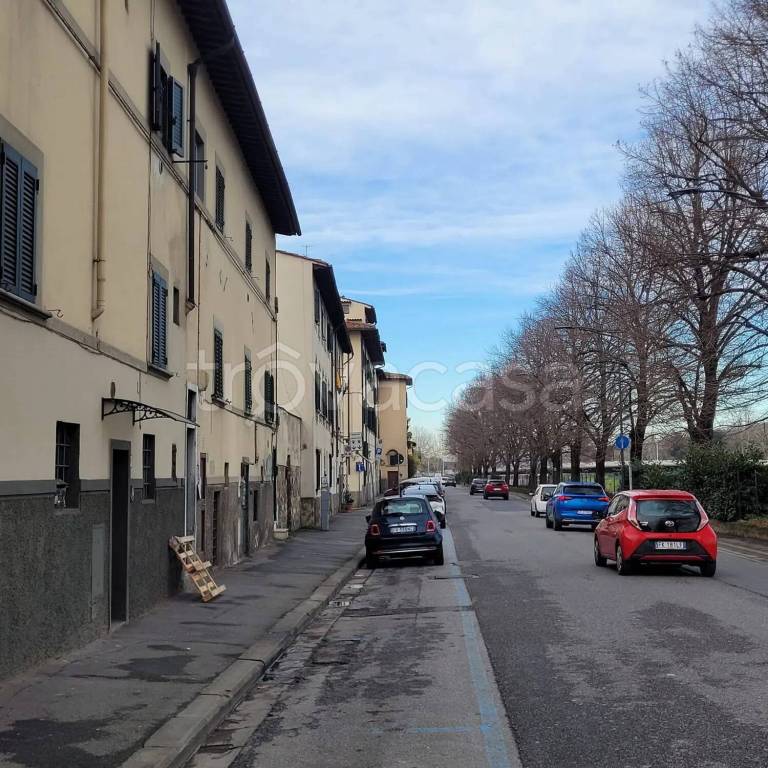 appartamento in vendita a Firenze in zona Pignone