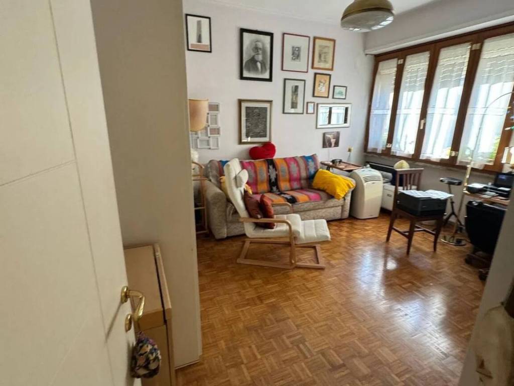 appartamento in vendita a Firenze in zona Campo di Marte