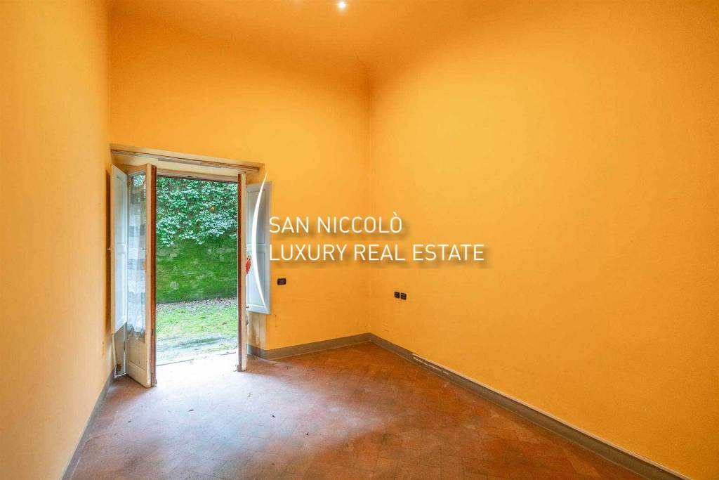 ufficio in vendita a Firenze in zona Centro San Niccolò