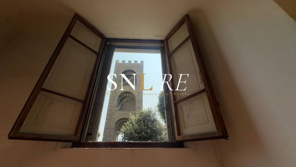ufficio in vendita a Firenze in zona Centro San Niccolò
