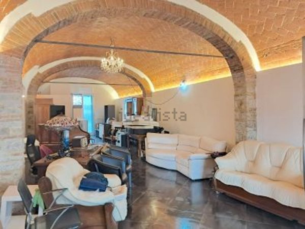 ufficio in vendita a Firenze in zona Galluzzo