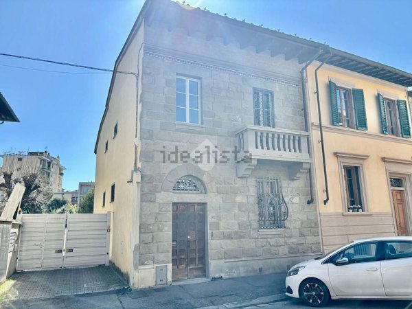 casa indipendente in vendita a Firenze in zona Statuto
