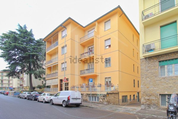 ufficio in vendita a Firenze in zona Legnaia