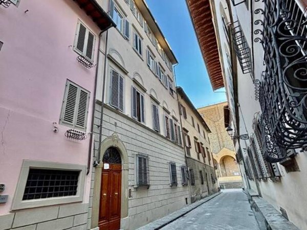 appartamento in vendita a Firenze in zona Centro Santa Croce