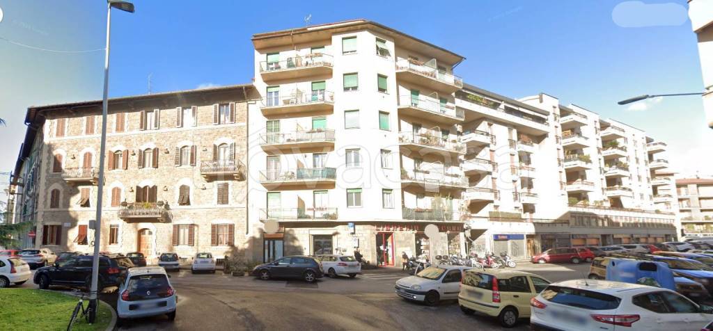 negozio in vendita a Firenze in zona Bellariva