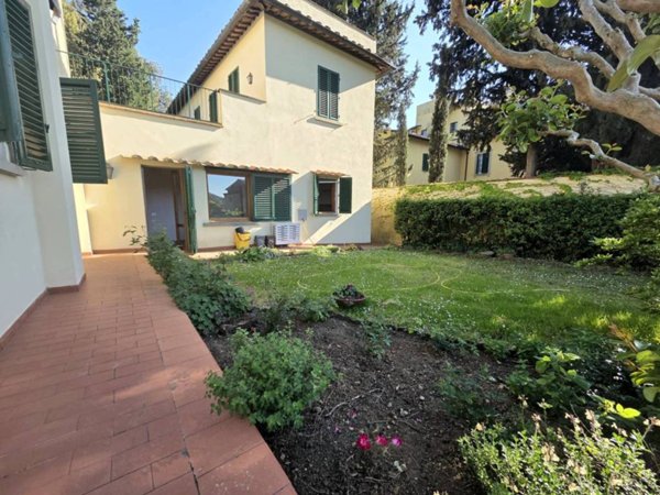 casa indipendente in vendita a Firenze in zona La Lastra
