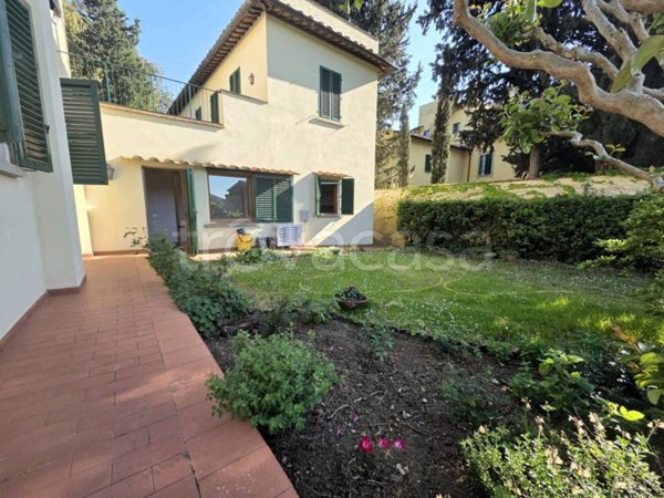 casa indipendente in vendita a Firenze