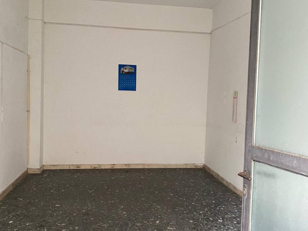 locale commerciale in vendita a Firenze